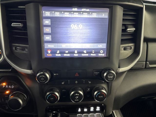 2020 RAM 1500 Big Horn Crew Cab 4x4 5'7' Box
