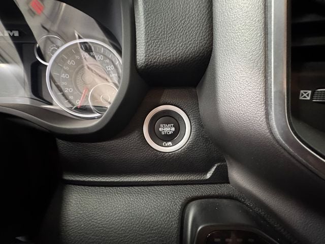 2021 RAM 1500 Big Horn Crew Cab 4x4 5'7' Box