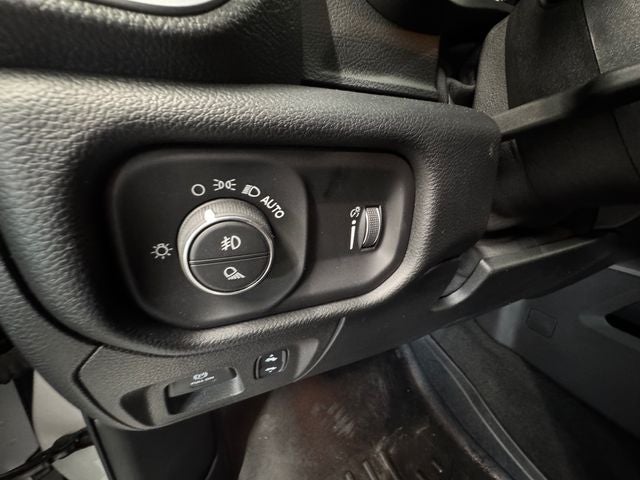 2021 RAM 1500 Big Horn Crew Cab 4x4 5'7' Box