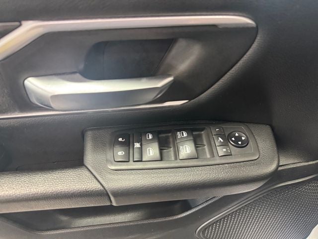 2021 RAM 1500 Big Horn Crew Cab 4x4 5'7' Box