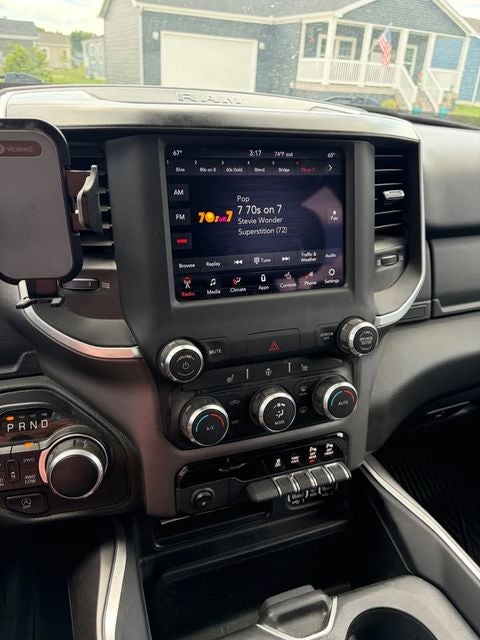 2021 RAM 1500 Big Horn Crew Cab 4x4 5'7' Box