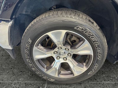 2019 RAM 1500 Laramie Crew Cab 4x4 5'7' Box