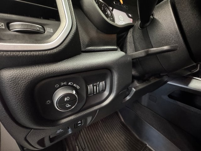 2019 RAM 1500 Big Horn/Lone Star Crew Cab 4x4 6'4' Box