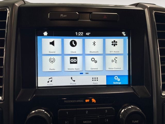 2016 Ford F-150 XLT 5.0 Liter V8 SuperCrew 4WD