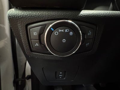 2016 Ford F-150 XLT 5.0 Liter V8 SuperCrew 4WD