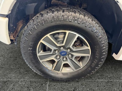 2016 Ford F-150 XLT 5.0 Liter V8 SuperCrew 4WD