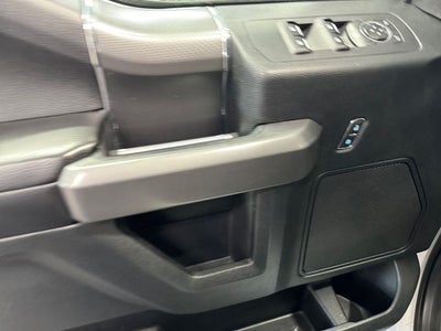 2016 Ford F-150 XLT 5.0 Liter V8 SuperCrew 4WD