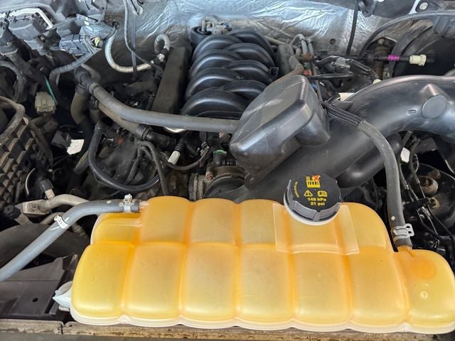 2016 Ford F-150 XLT 5.0 Liter V8 SuperCrew 4WD