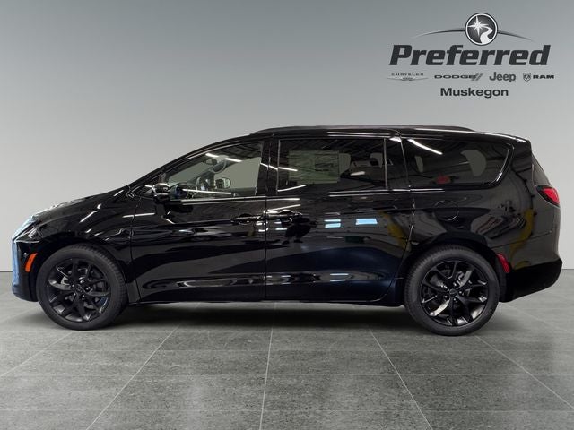 2027 Chrysler Pacifica PACIFICA LIMITED
