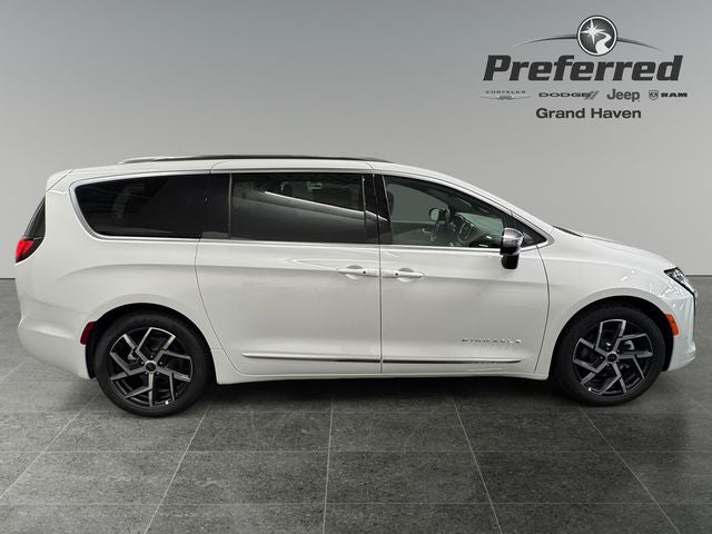 2027 Chrysler Pacifica PACIFICA PINNACLE