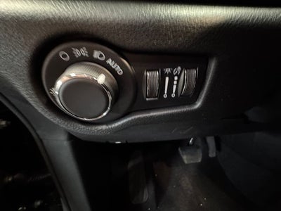 2027 Chrysler Pacifica PACIFICA SELECT AWD