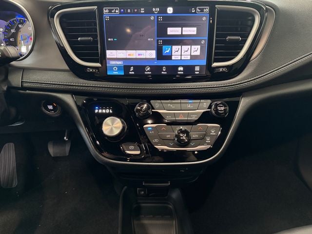 2027 Chrysler Pacifica PACIFICA SELECT AWD