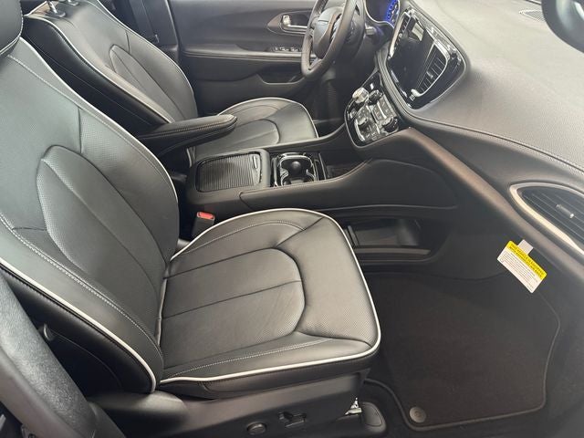 2027 Chrysler Pacifica PACIFICA LIMITED AWD