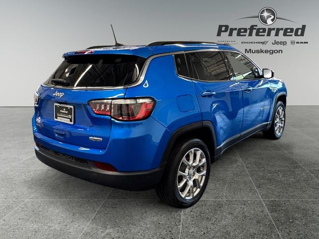 2023 Jeep Compass Latitude Lux FWD