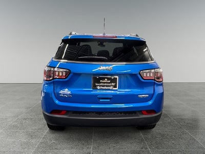2023 Jeep Compass Latitude Lux FWD