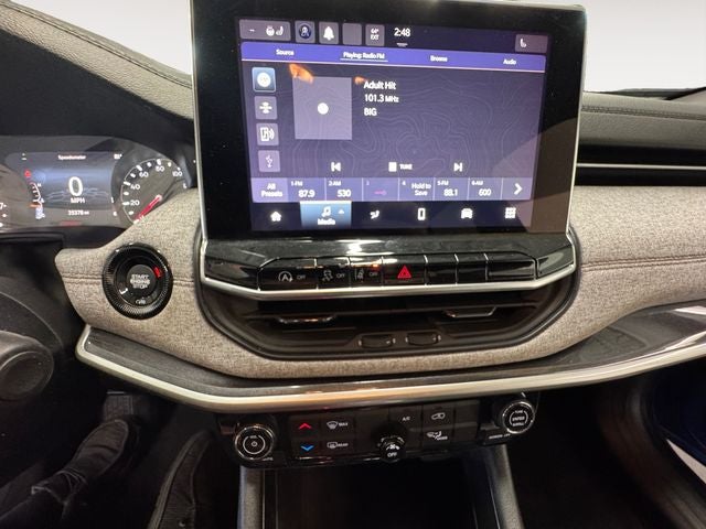2023 Jeep Compass Latitude Lux FWD