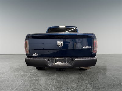 2020 RAM 1500 Classic Tradesman Crew Cab 4x4 5'7' Box