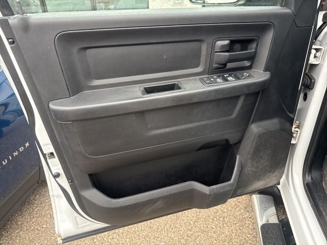2017 RAM 2500 Tradesman 6.4 Liter V8 Hemi Crew Cab 4WD