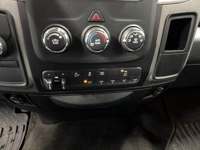 2017 RAM 2500 Tradesman Crew Cab 4x4 6'4' Box