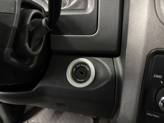 2017 RAM 2500 Tradesman Crew Cab 4x4 6'4' Box