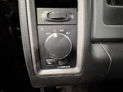 2017 RAM 2500 Tradesman Crew Cab 4x4 6'4' Box