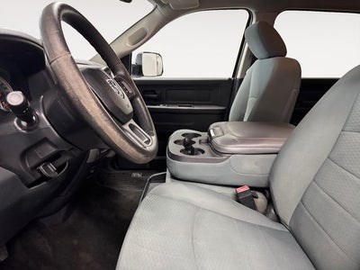 2017 RAM 2500 Tradesman Crew Cab 4x4 6'4' Box