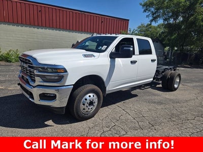 2025 RAM Ram 3500 Chassis Cab RAM 3500 TRADESMAN CREW CAB CHASSIS 4X4 60' CA
