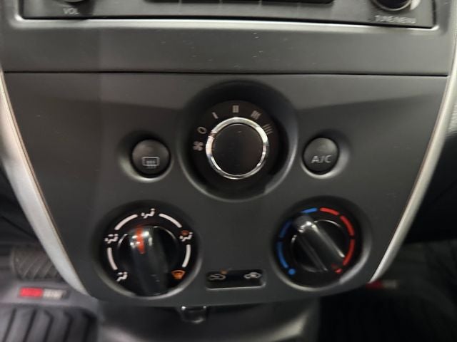 2015 Nissan Versa 1.6 SV