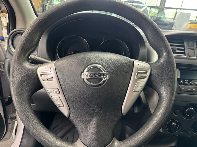 2015 Nissan Versa 1.6 SV