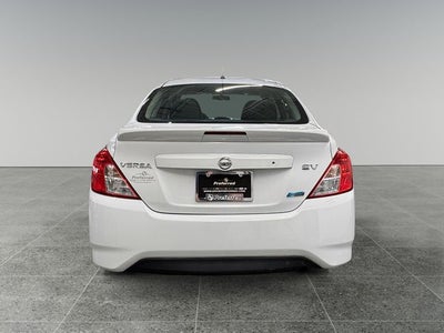 2015 Nissan Versa 1.6 SV
