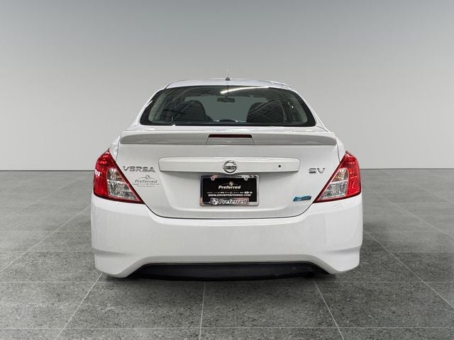 2015 Nissan Versa 1.6 SV