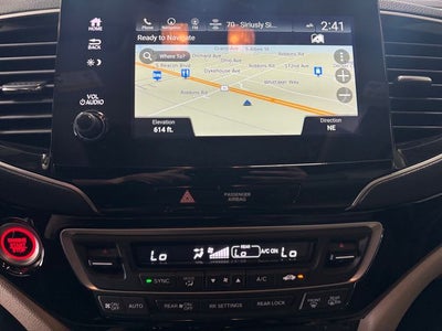 2022 Honda Pilot AWD Touring 8 Passenger