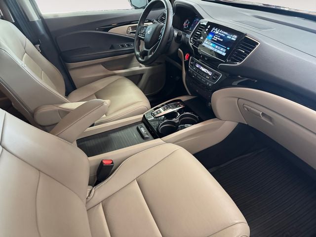 2022 Honda Pilot AWD Touring 8 Passenger