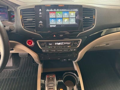 2022 Honda Pilot AWD Touring 8 Passenger