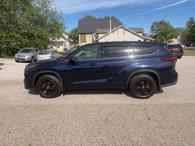 2022 Toyota Highlander LE