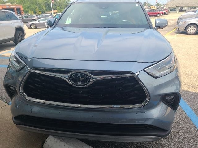 2023 Toyota Highlander Platinum