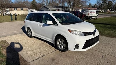 2019 Toyota Sienna LE 8 Passenger