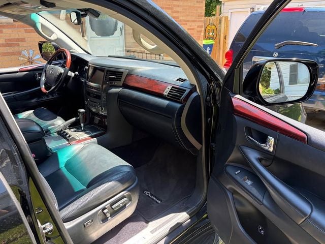 2011 Lexus LX 570 5.7 Liter V8 4WD