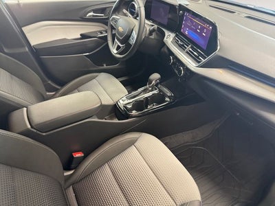 2025 Chevrolet Trax FWD LT
