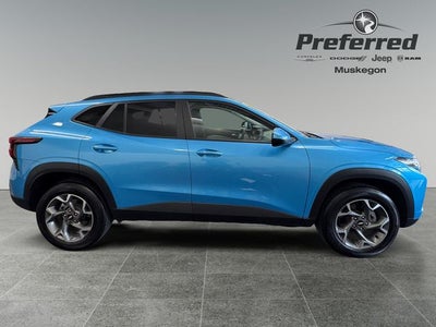 2025 Chevrolet Trax FWD LT