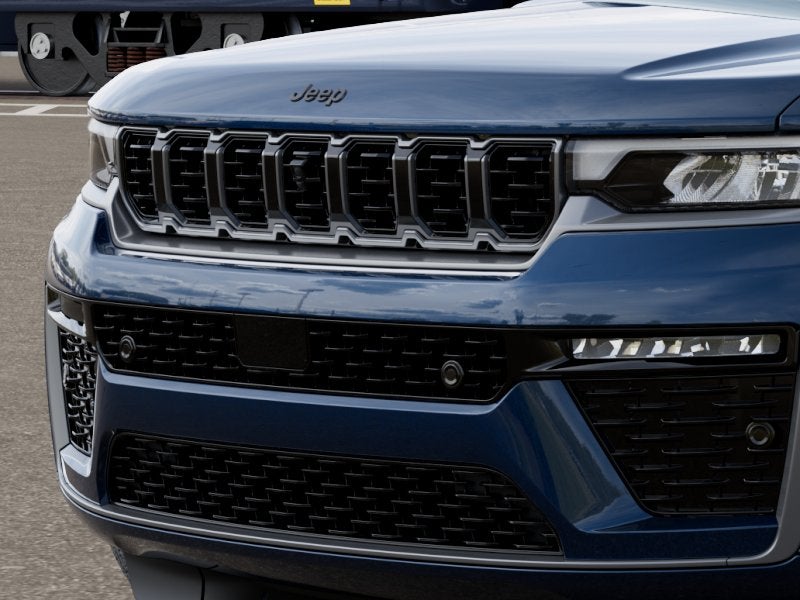 2027 Jeep Grand Cherokee GRAND CHEROKEE SUMMIT 4X4